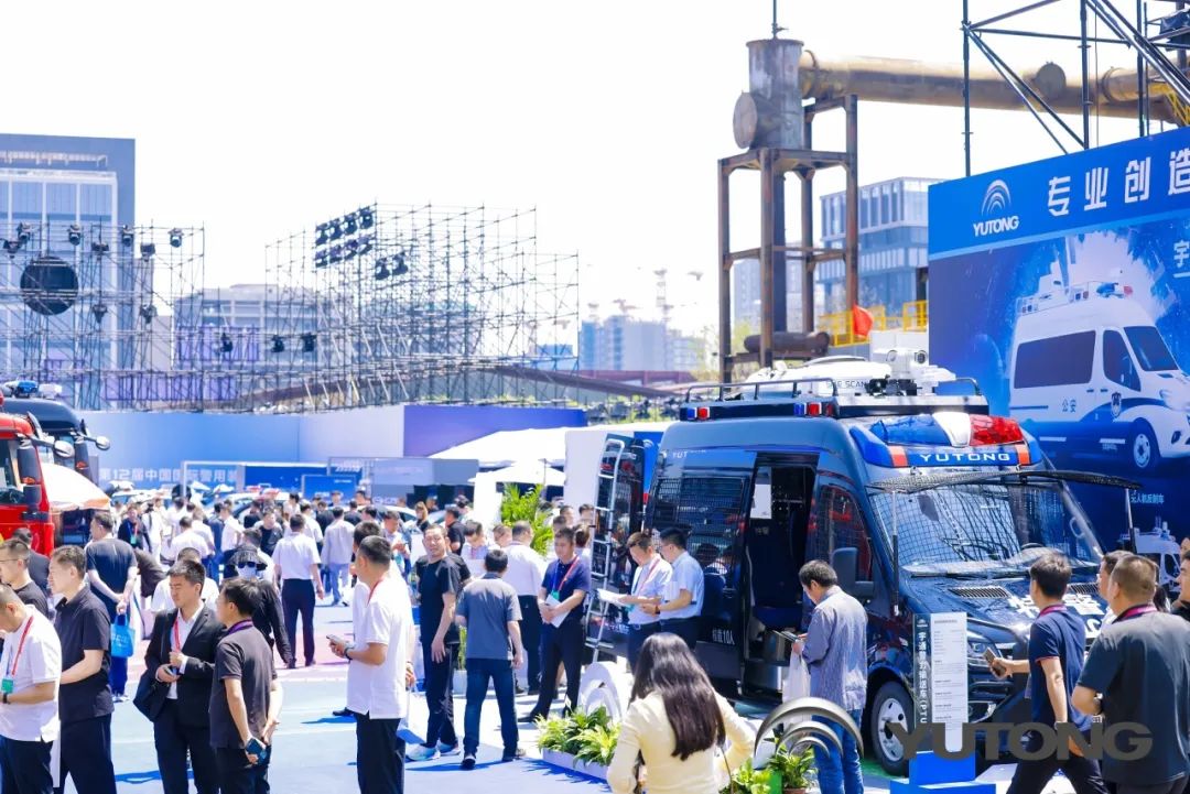 科技赋能 实力领航！亿万先生MR警用特种车亮相第12届中国国际警用装备博览会