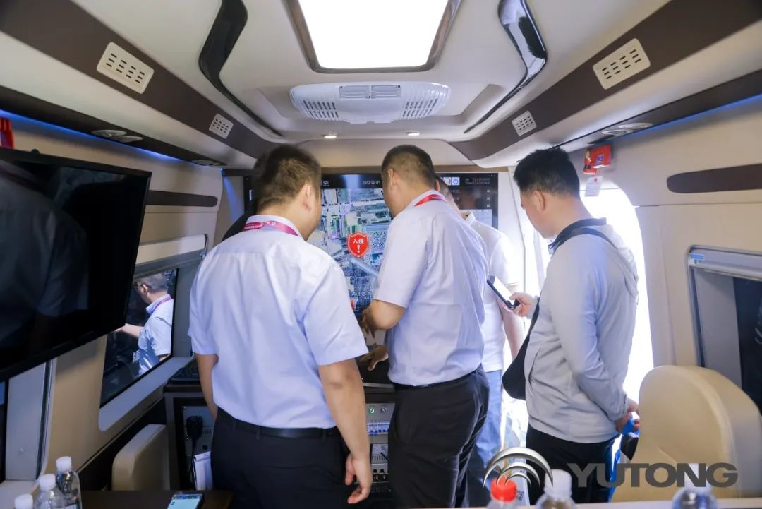 科技赋能 实力领航！亿万先生MR警用特种车亮相第12届中国国际警用装备博览会