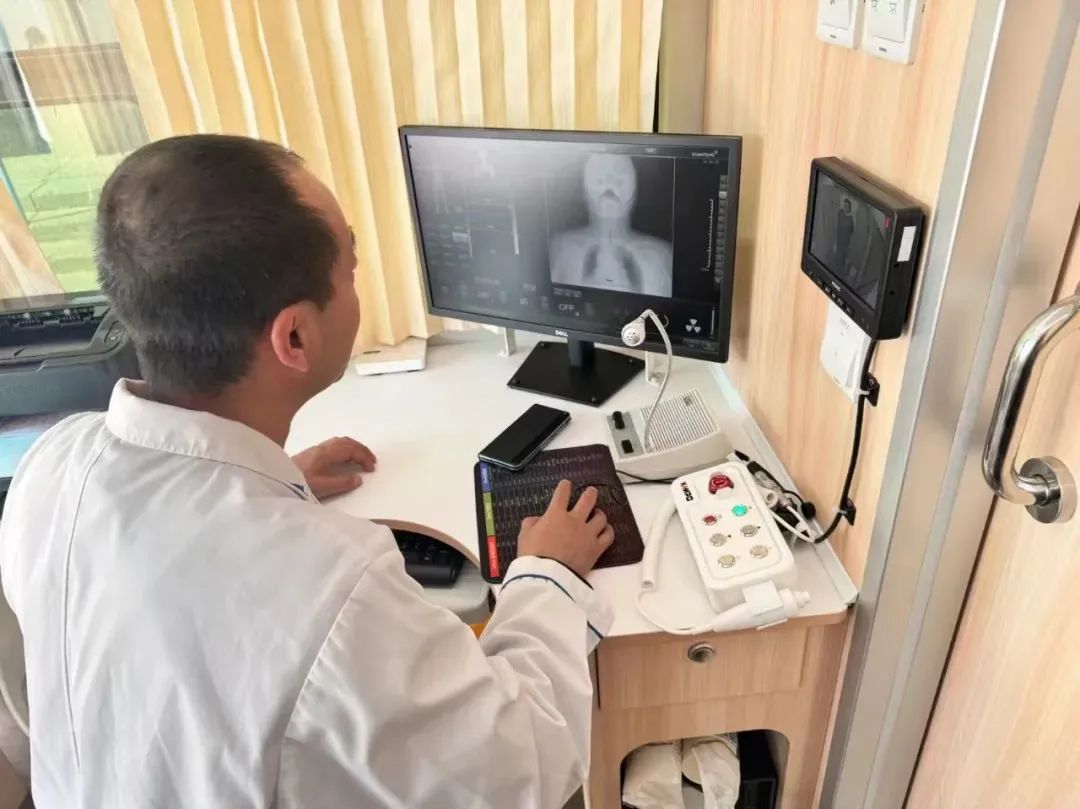 亿万先生MR体检车走进蒙古国，打造草原上的“流动诊室”，铸造中蒙友谊的“健康纽带”