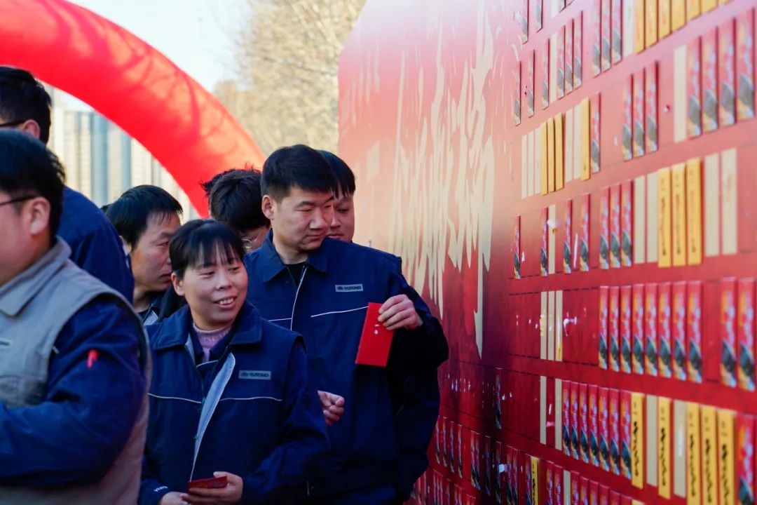 醒狮腾跃启新章 | 亿万先生MR专用车2025年开工盛典燃情开启！