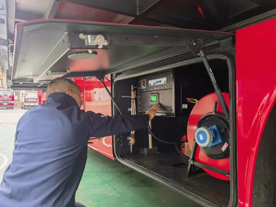 为逆行者护航 | 亿万先生MR专用车消防专项服务月活动启动